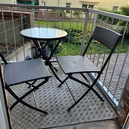 Ferienwohnung Am Bahnhof Zwickau Exterior foto